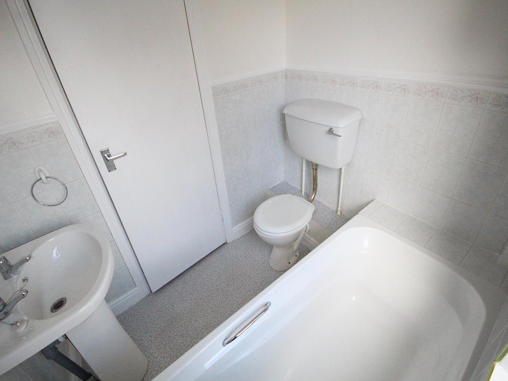 1 bedroom terraced house To Let in Barnoldswick - IMG_9943.JPG